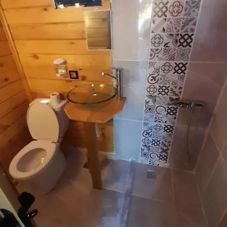 Bungalow With Shared Garden Near Beach Apartment Bursa